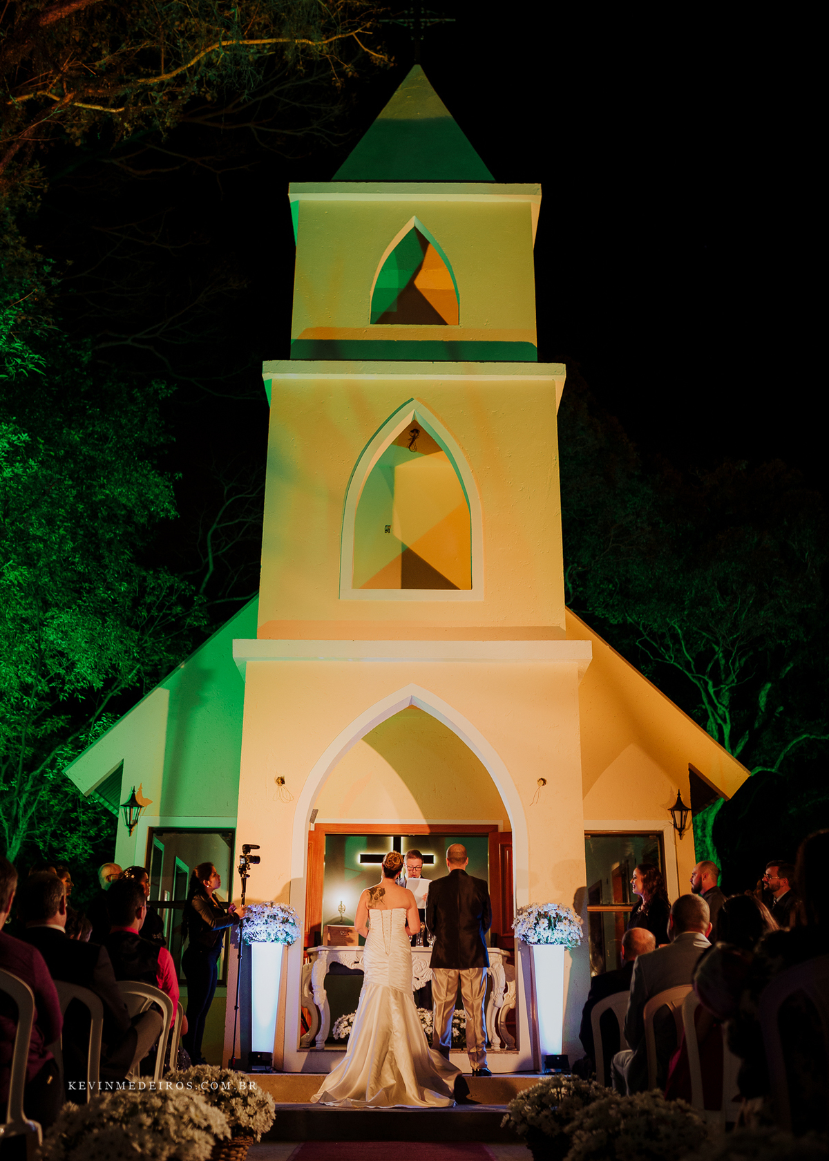 Casamento wedding Georgia e Rodrigo no Waldhof Festas & Eventos, celebrante Luis Schumacher cerimonia das cervejas, por Kevin Medeiros fotógrafo de Canoas, porto alegre e RS