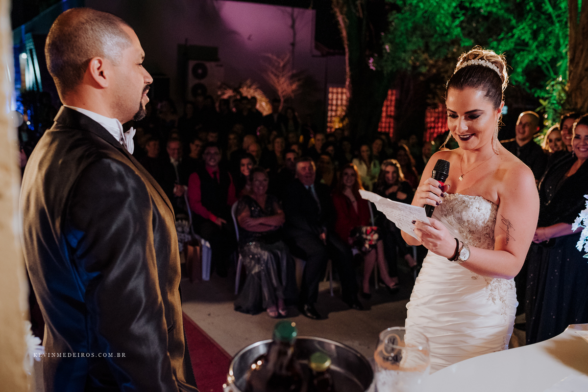 Casamento wedding Georgia e Rodrigo no Waldhof Festas & Eventos, celebrante Luis Schumacher cerimonia das cervejas, por Kevin Medeiros fotógrafo de Canoas, porto alegre e RS