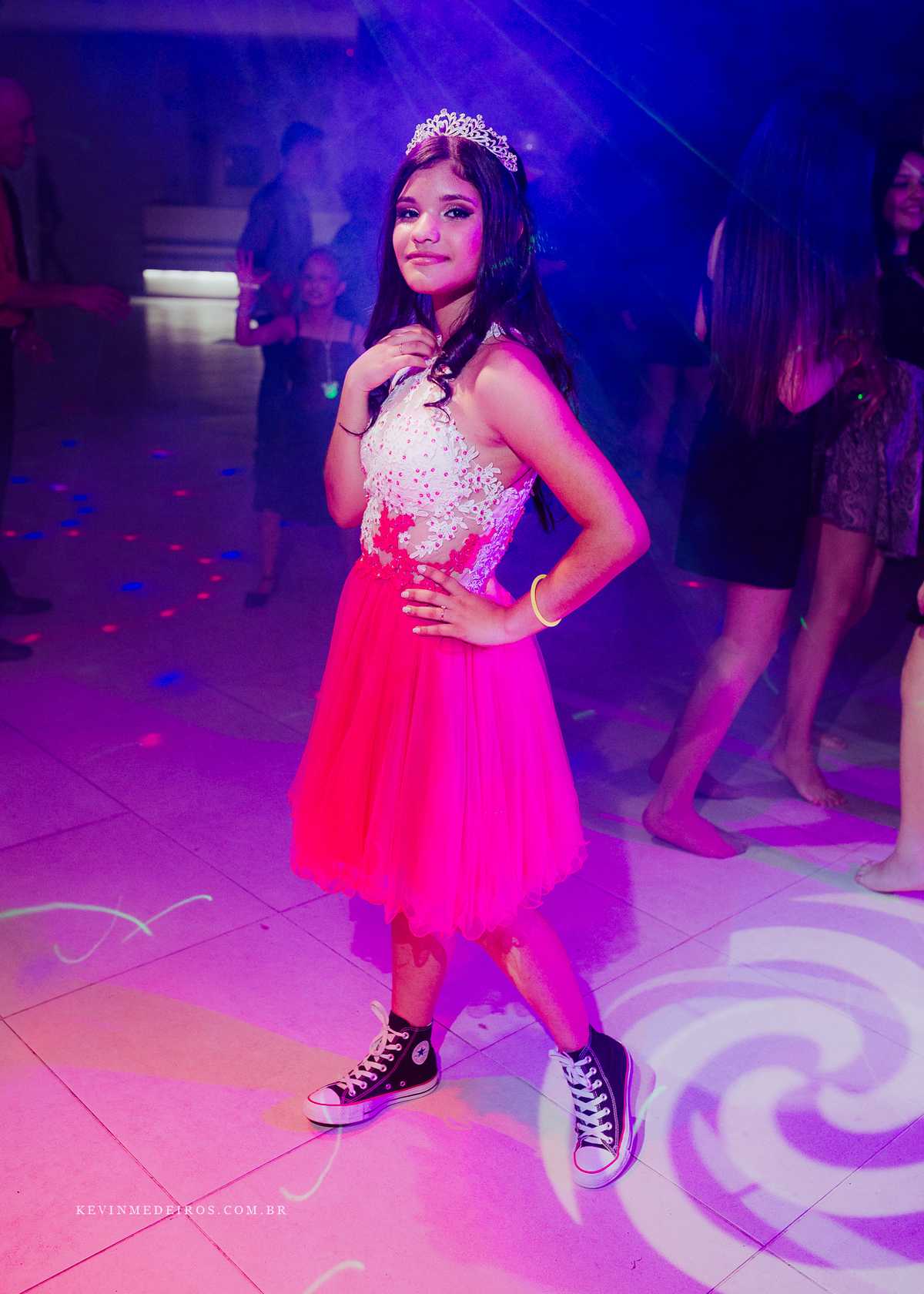 Festa de 15 anos debutante da Suzanna realizado na Estética Vecajo e Casa de festas Blue Moon por Kevin Medeiros fotógrafo de Canoas, Porto alegre e rs