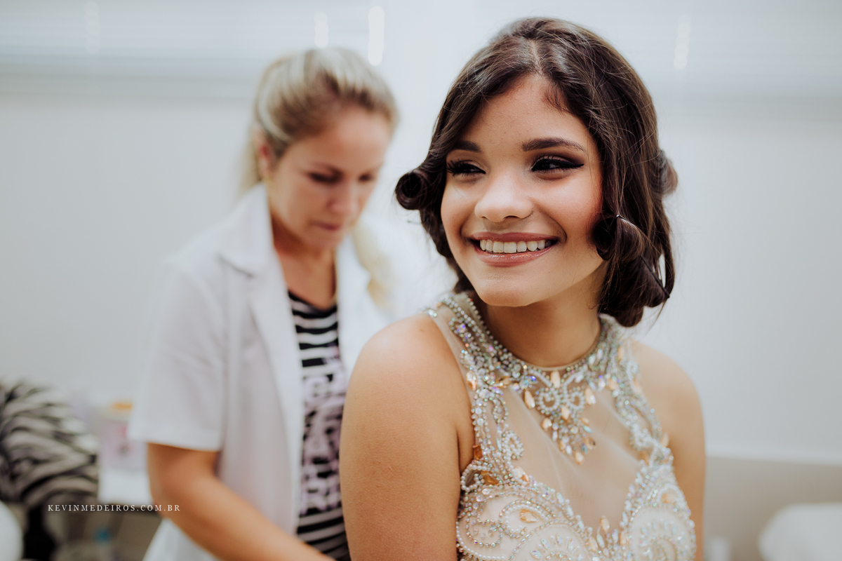 Festa de 15 anos debutante da Suzanna realizado na Estética Vecajo e Casa de festas Blue Moon por Kevin Medeiros fotógrafo de Canoas, Porto alegre e rs