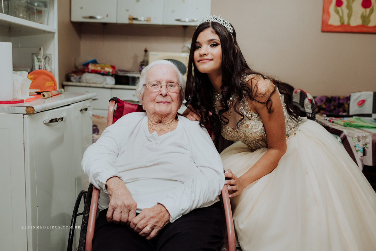 Festa de 15 anos debutante da Suzanna realizado na Estética Vecajo e Casa de festas Blue Moon por Kevin Medeiros fotógrafo de Canoas, Porto alegre e rs