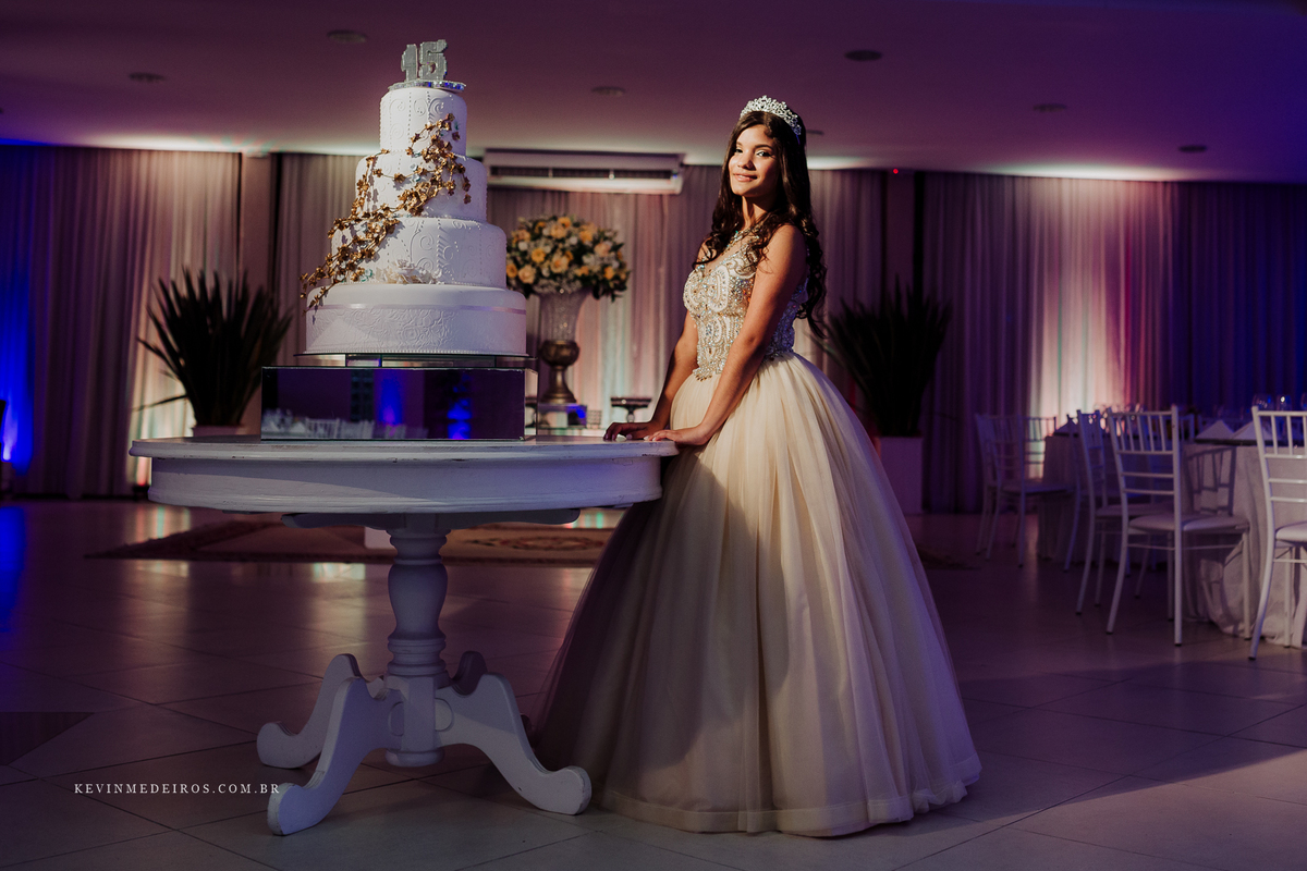 Festa de 15 anos debutante da Suzanna realizado na Estética Vecajo e Casa de festas Blue Moon por Kevin Medeiros fotógrafo de Canoas, Porto alegre e rs