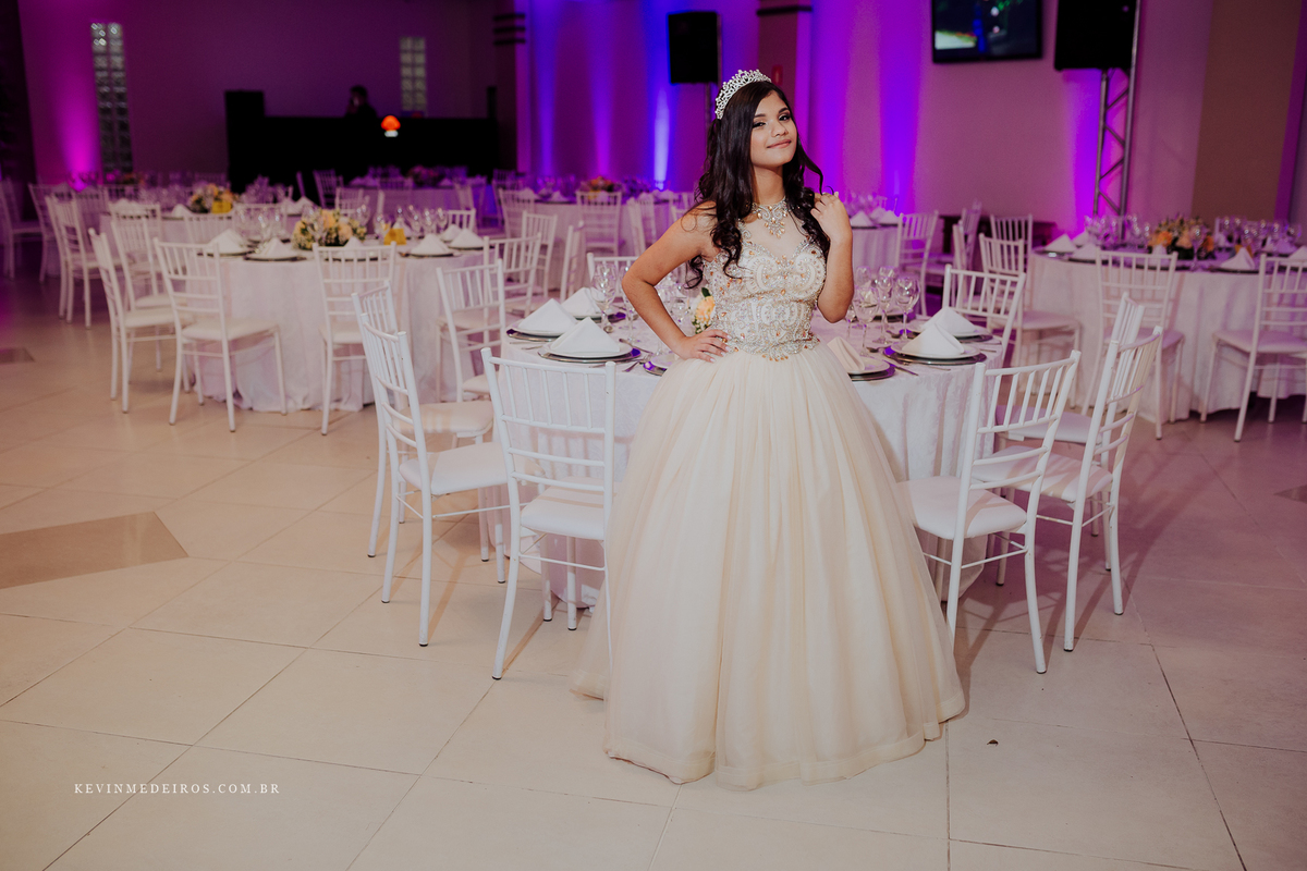 Festa de 15 anos debutante da Suzanna realizado na Estética Vecajo e Casa de festas Blue Moon por Kevin Medeiros fotógrafo de Canoas, Porto alegre e rs