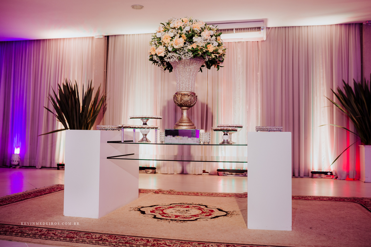 Festa de 15 anos debutante da Suzanna realizado na Estética Vecajo e Casa de festas Blue Moon por Kevin Medeiros fotógrafo de Canoas, Porto alegre e rs