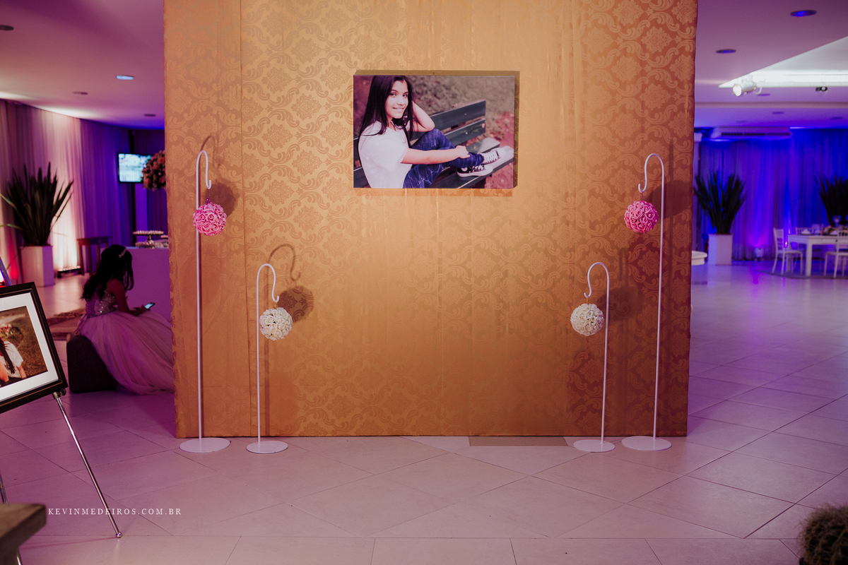 Festa de 15 anos debutante da Suzanna realizado na Estética Vecajo e Casa de festas Blue Moon por Kevin Medeiros fotógrafo de Canoas, Porto alegre e rs