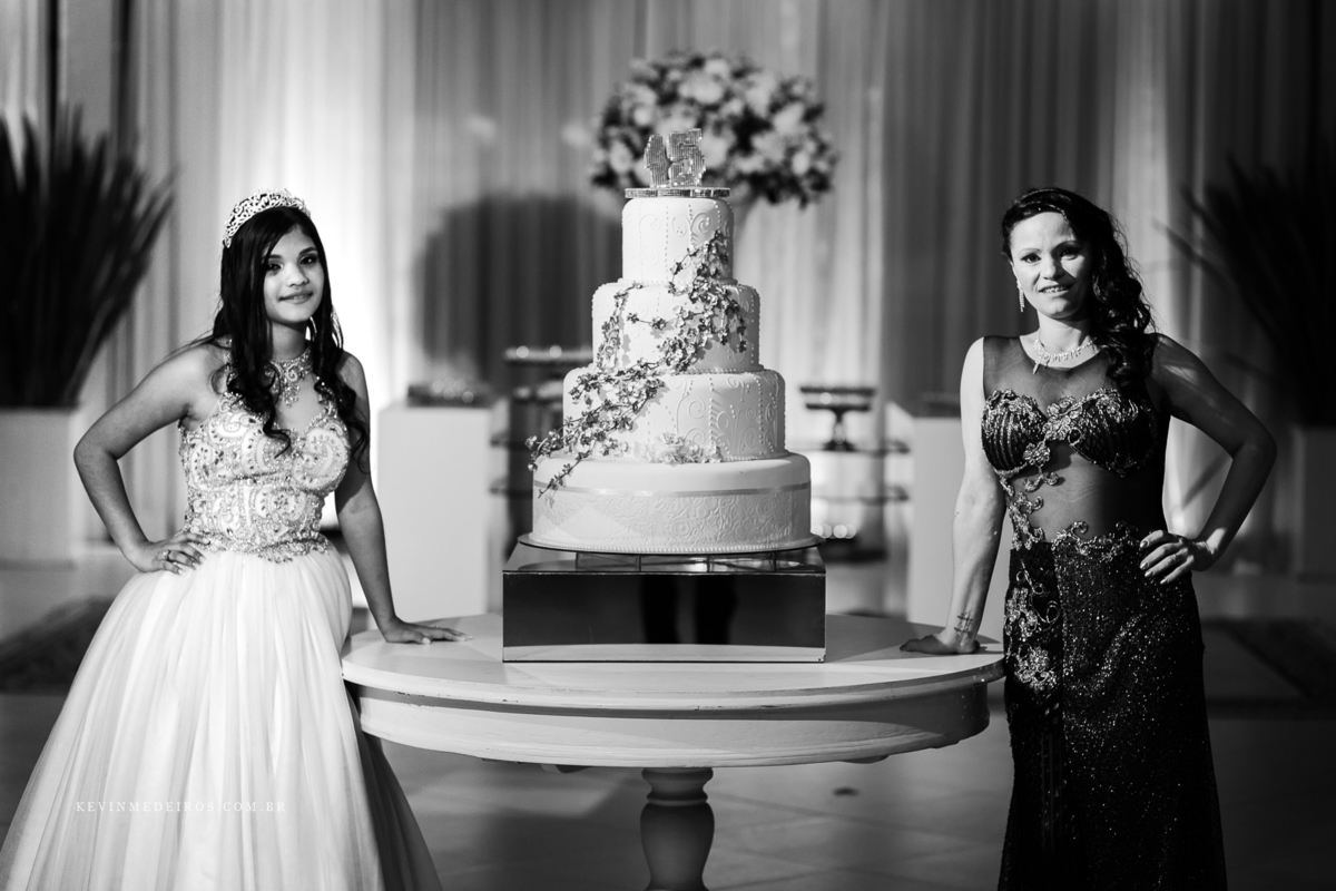 Festa de 15 anos debutante da Suzanna realizado na Estética Vecajo e Casa de festas Blue Moon por Kevin Medeiros fotógrafo de Canoas, Porto alegre e rs