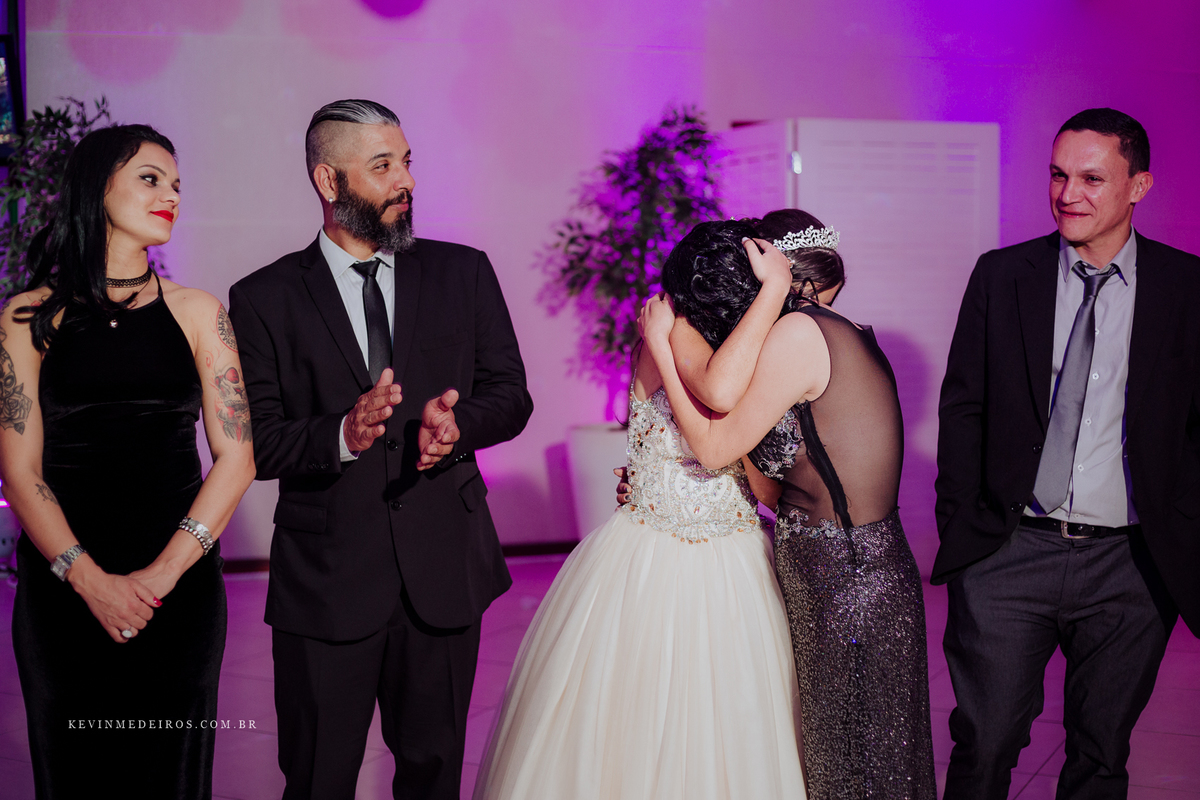 Festa de 15 anos debutante da Suzanna realizado na Estética Vecajo e Casa de festas Blue Moon por Kevin Medeiros fotógrafo de Canoas, Porto alegre e rs