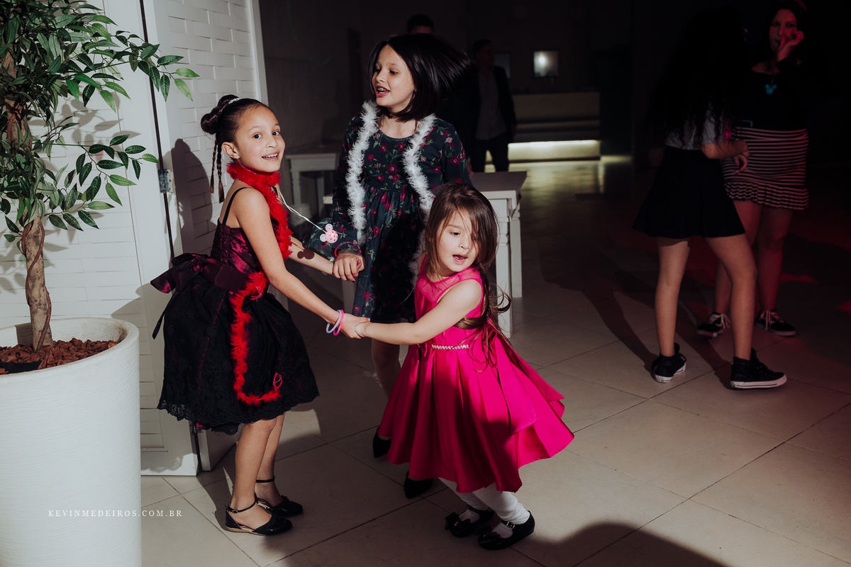 Festa de 15 anos debutante da Suzanna realizado na Estética Vecajo e Casa de festas Blue Moon por Kevin Medeiros fotógrafo de Canoas, Porto alegre e rs