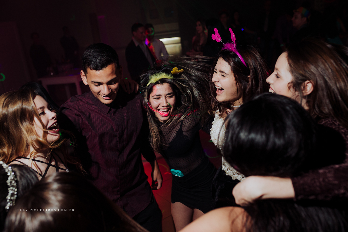 Festa de 15 anos debutante da Suzanna realizado na Estética Vecajo e Casa de festas Blue Moon por Kevin Medeiros fotógrafo de Canoas, Porto alegre e rs