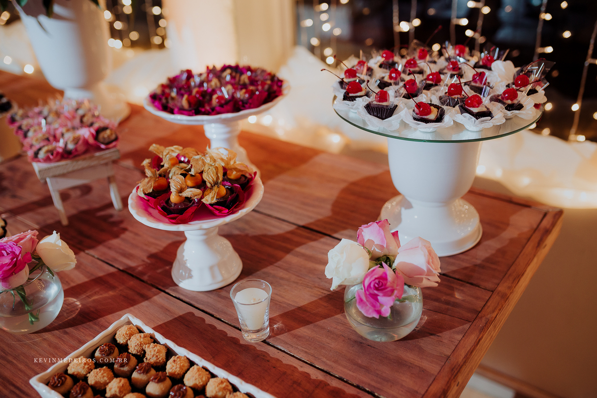 Formatura festa Thais, formanda em Direito pela FMP, colação realizada no Teatro Bourbon Country por Kevin Medeiros, fotógrafo de Canoas, Porto Alegre e RS