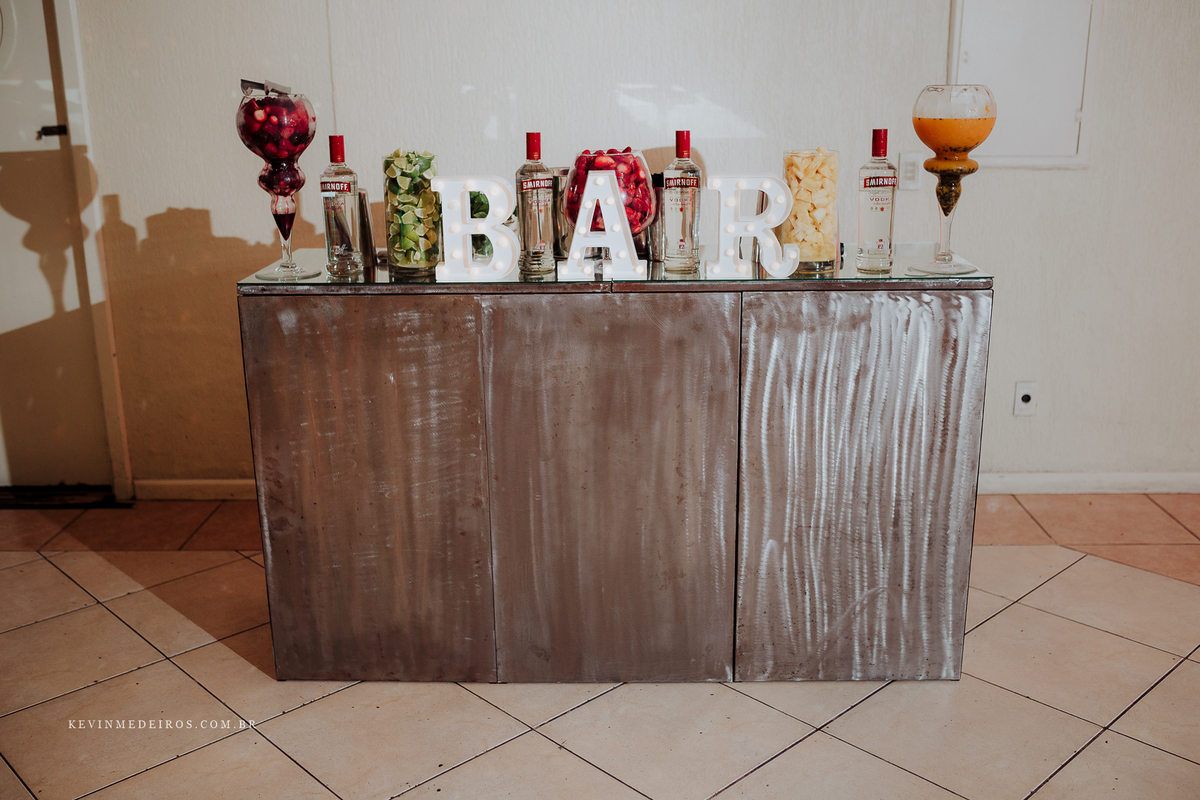 Formatura festa Thais, formanda em Direito pela FMP, colação realizada no Teatro Bourbon Country por Kevin Medeiros, fotógrafo de Canoas, Porto Alegre e RS