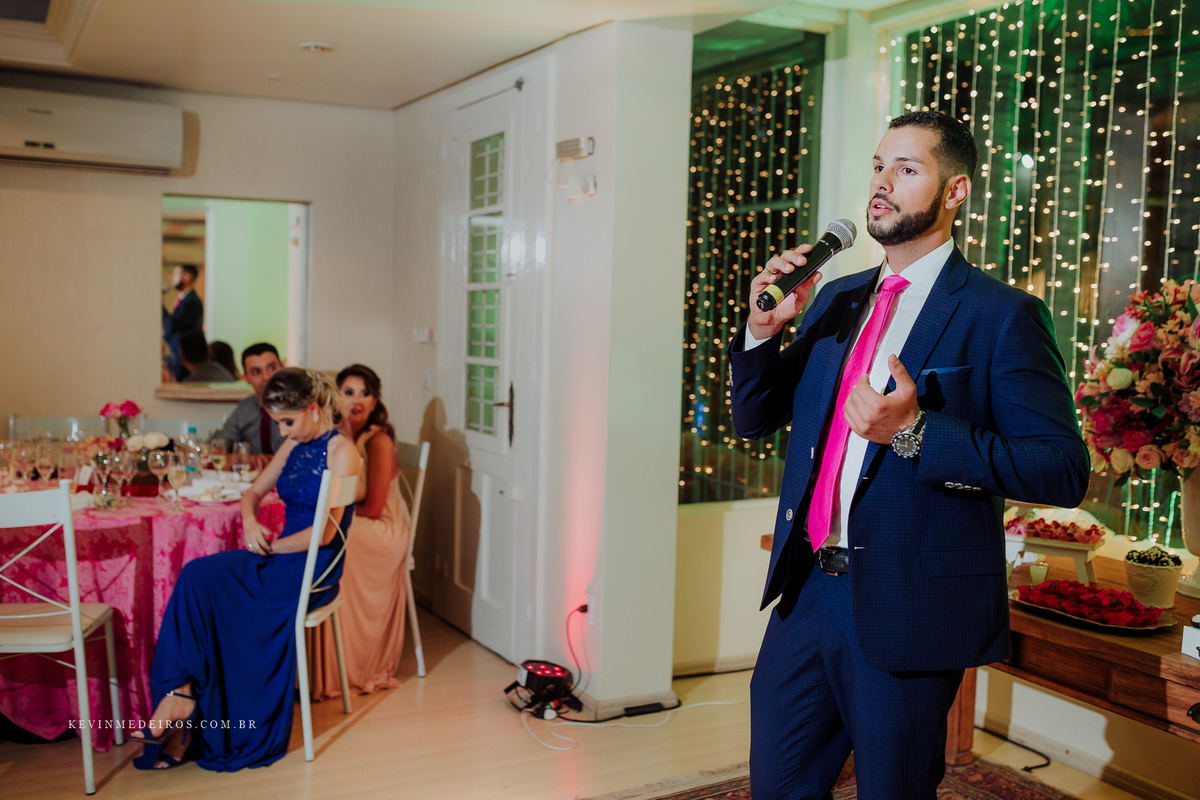 Formatura festa Thais, formanda em Direito pela FMP, colação realizada no Teatro Bourbon Country por Kevin Medeiros, fotógrafo de Canoas, Porto Alegre e RS