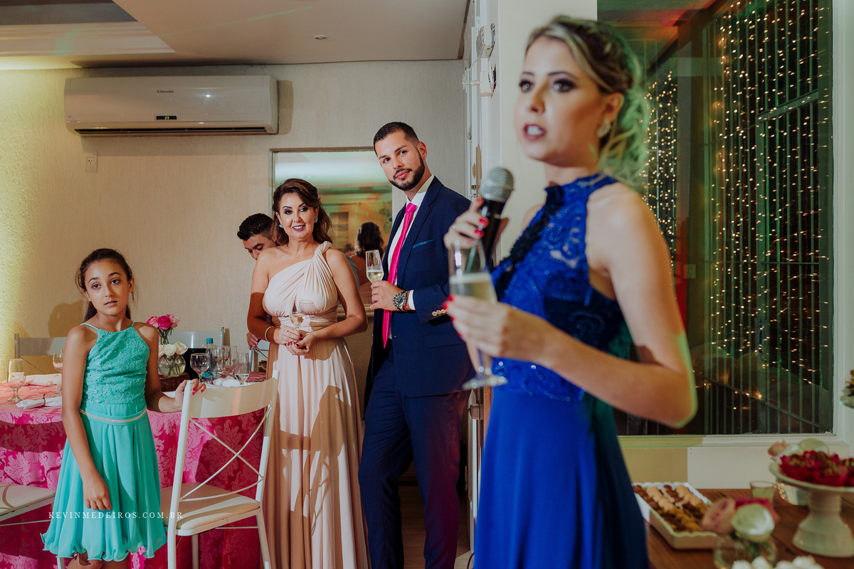 Formatura festa Thais, formanda em Direito pela FMP, colação realizada no Teatro Bourbon Country por Kevin Medeiros, fotógrafo de Canoas, Porto Alegre e RS