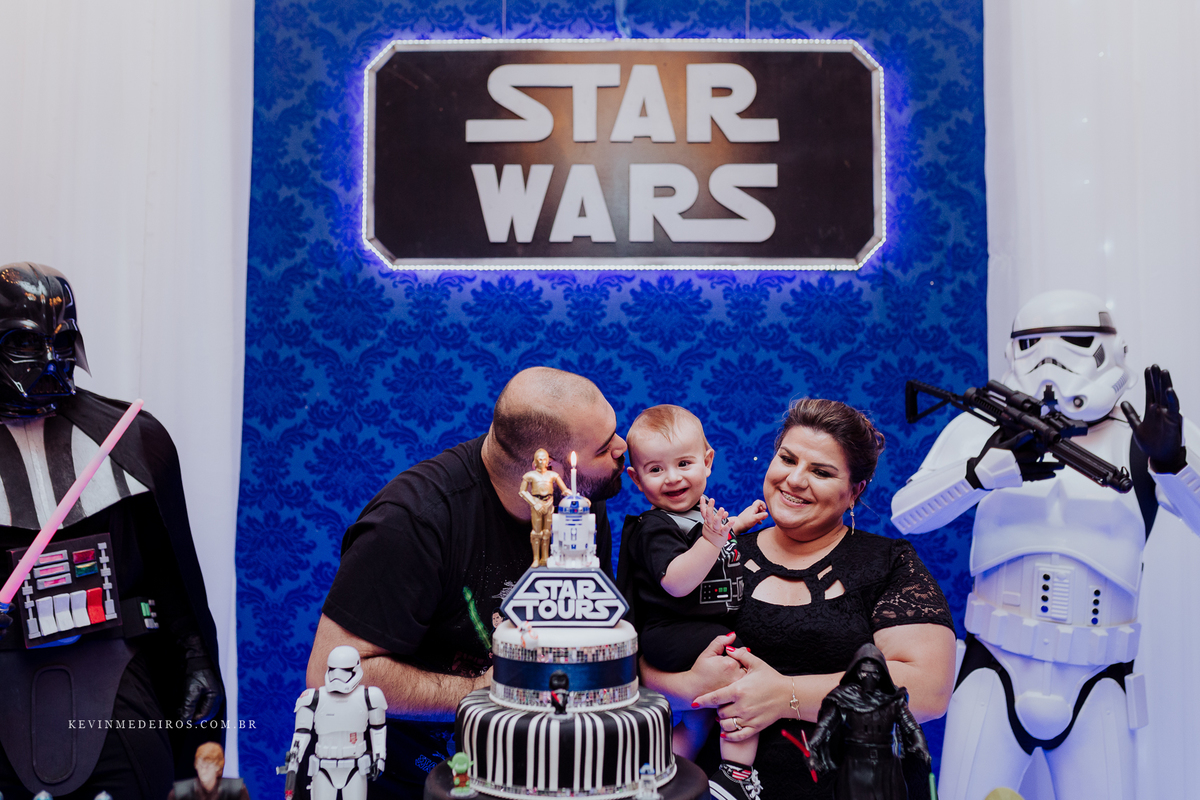 Festa infantil primeiro aninho do Henrique com o tema Star Wars, realizado na casa de festas Richesky por Kevin Medeiros fotógrafo de Canoas RS