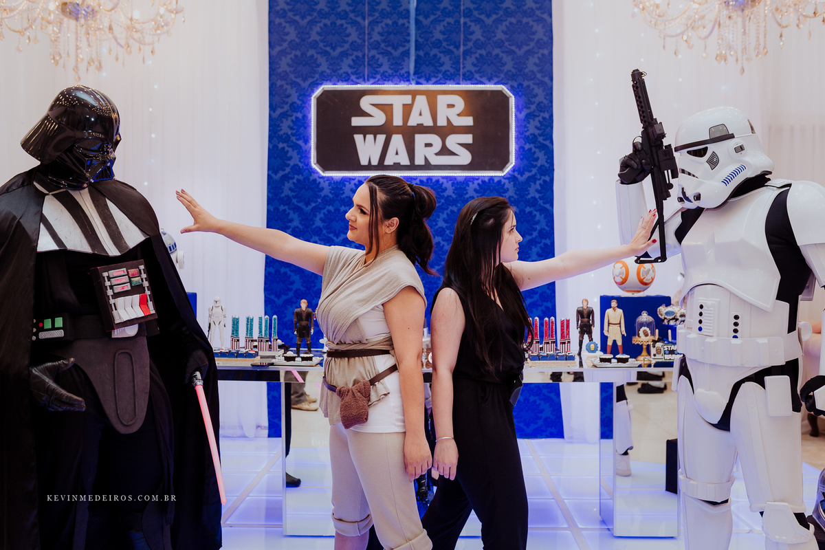 Festa infantil primeiro aninho do Henrique com o tema Star Wars, realizado na casa de festas Richesky por Kevin Medeiros fotógrafo de Canoas RS