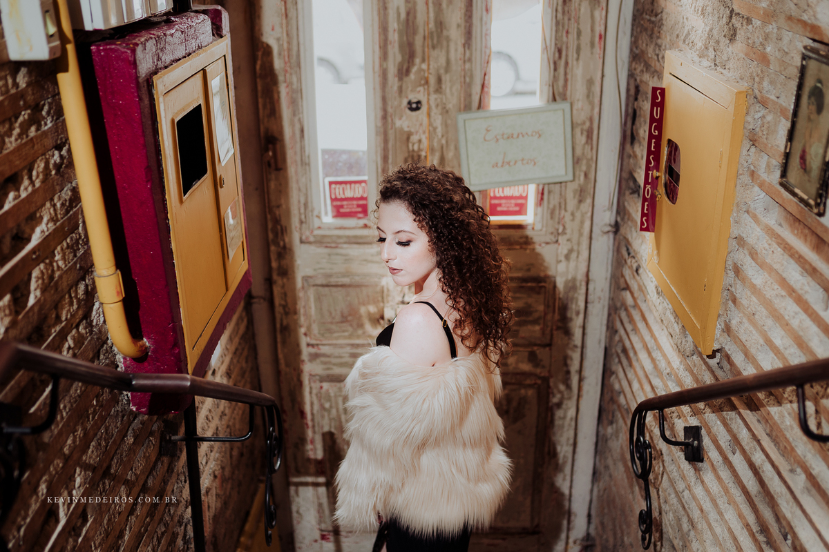 Ensaio debutante 15 anos da Raíssa Kuznecow, realizado na cafeteria Agridoce Café em Porto Alegre por Kevin Medeiros, fotógrafo de Canoas RS