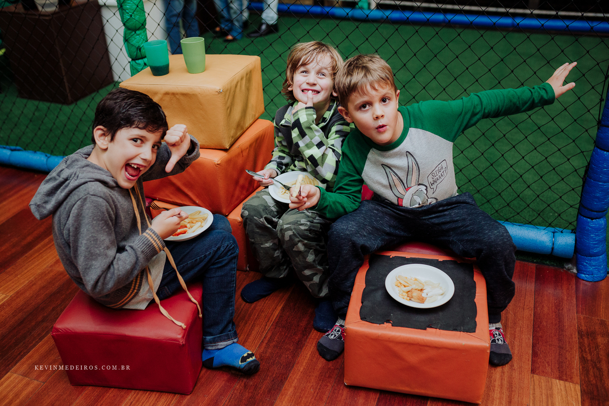 Festa infantil aniversário do Bernardo no Boom Mania no tema carros por Kevin Medeiros fotógrafo de porto alegre, canoas e RS