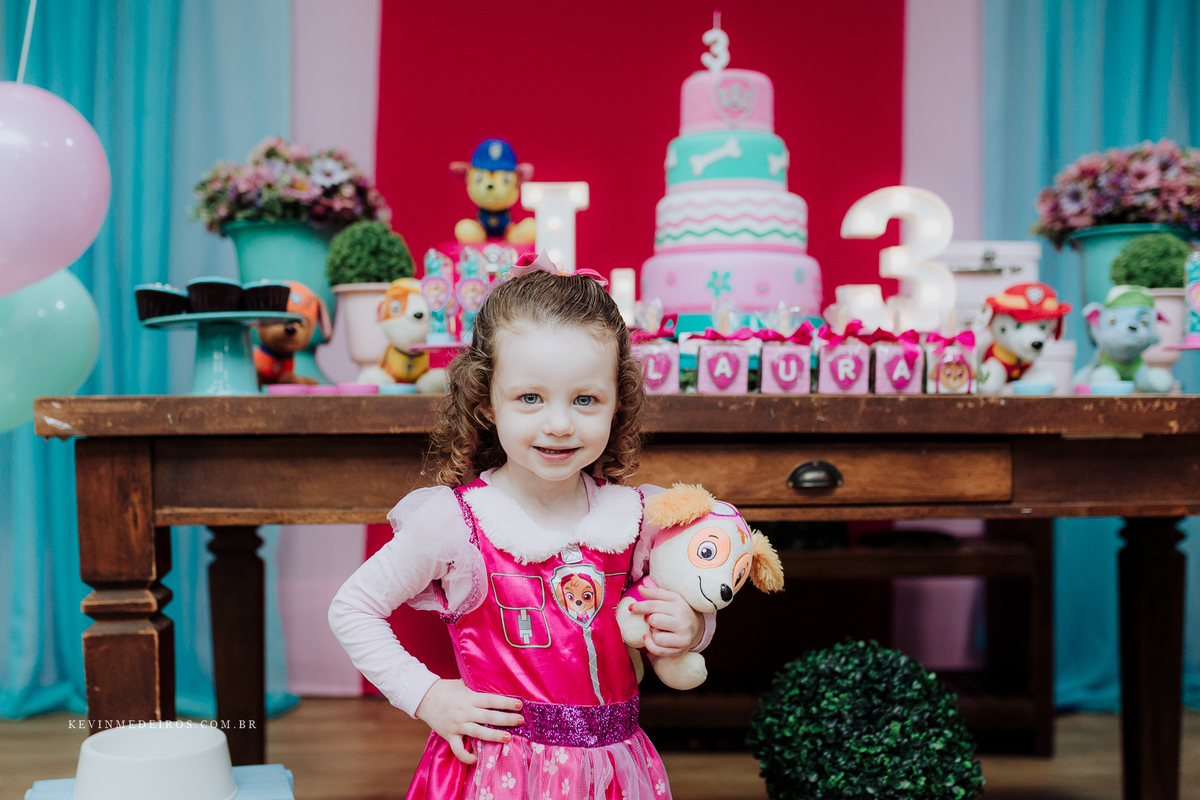 Aniversário festa infantil da Laura, 3 anos, na casa de festas Boom Mania em Porto Alegre, por Kevin Medeiros fotógrafo de Canoas RS