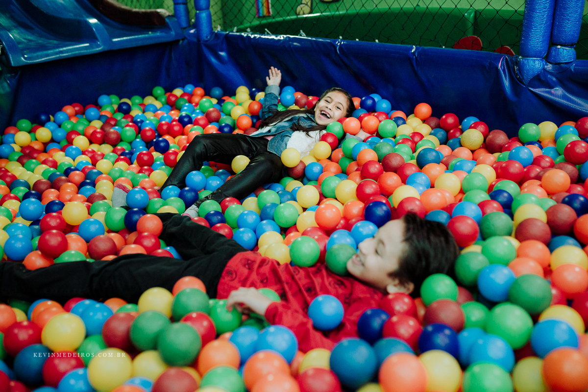 Aniversário festa infantil da Laura, 3 anos, na casa de festas Boom Mania em Porto Alegre, por Kevin Medeiros fotógrafo de Canoas RS