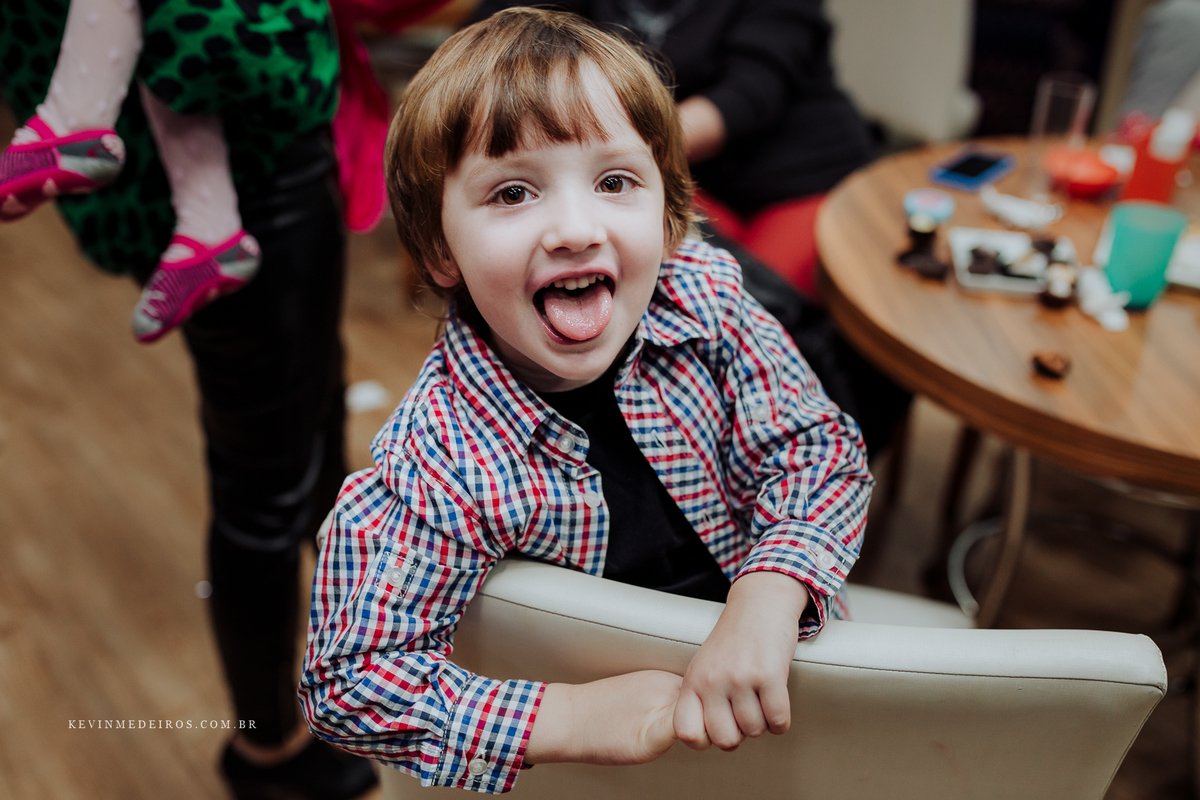 Aniversário festa infantil da Laura, 3 anos, na casa de festas Boom Mania em Porto Alegre, por Kevin Medeiros fotógrafo de Canoas RS