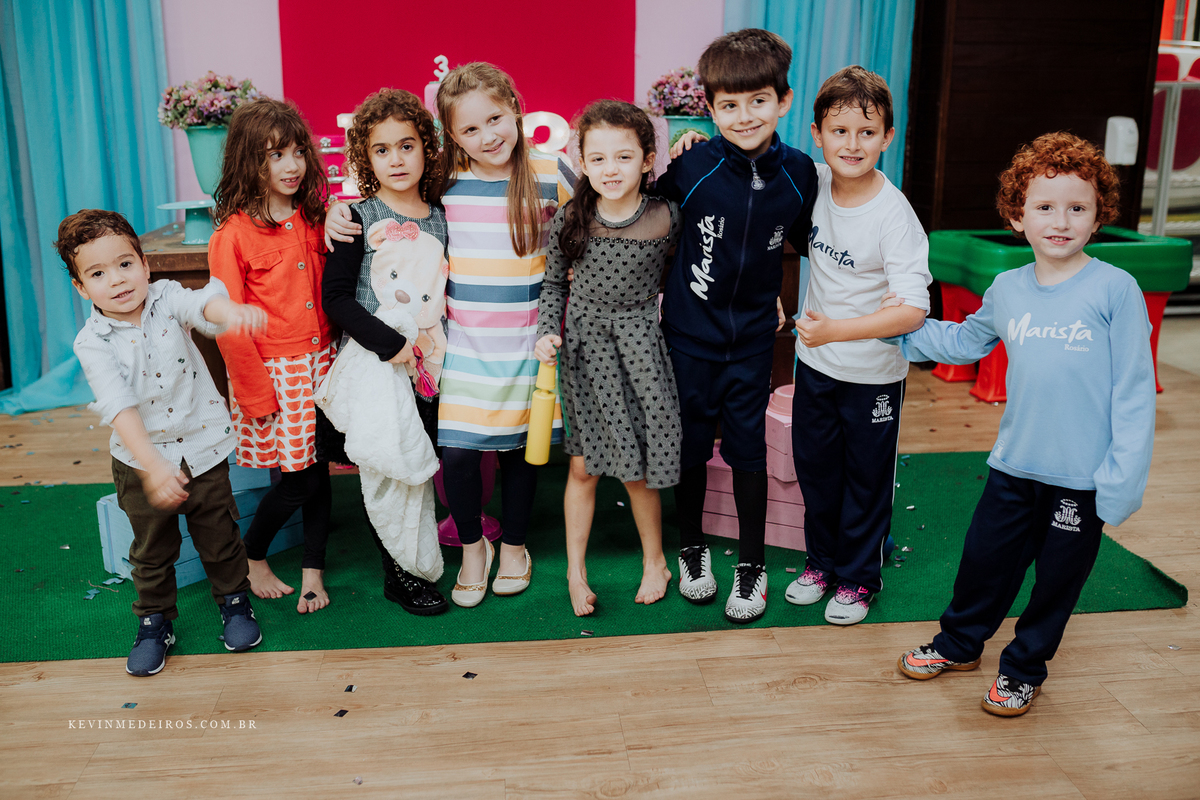 Aniversário festa infantil da Laura, 3 anos, na casa de festas Boom Mania em Porto Alegre, por Kevin Medeiros fotógrafo de Canoas RS