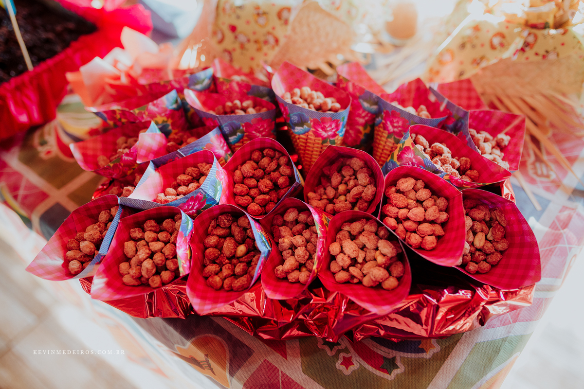 Arraiá chá de casa nova da fê e Dinho realizado em nova santa rita por Kevin Medeiros, fotógrafo de Canoas, porto alegre e RS