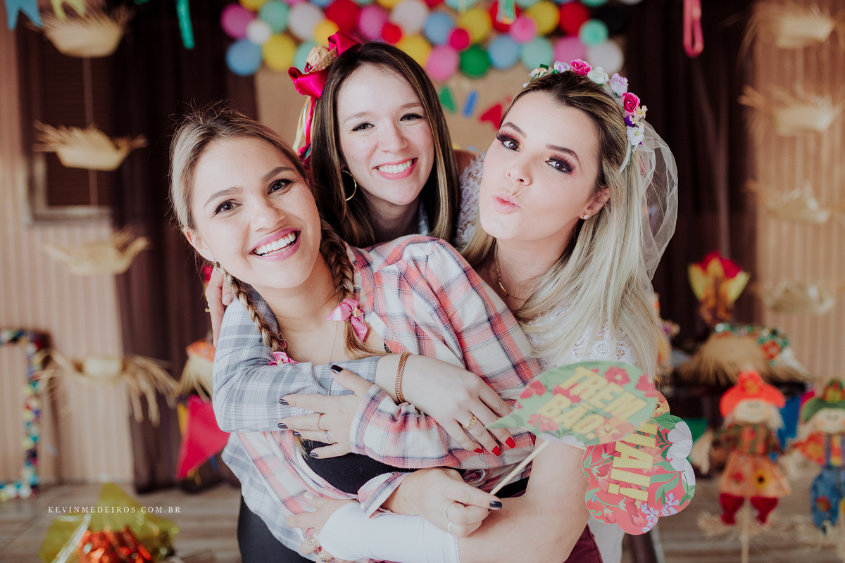 Arraiá chá de casa nova da fê e Dinho realizado em nova santa rita por Kevin Medeiros, fotógrafo de Canoas, porto alegre e RS