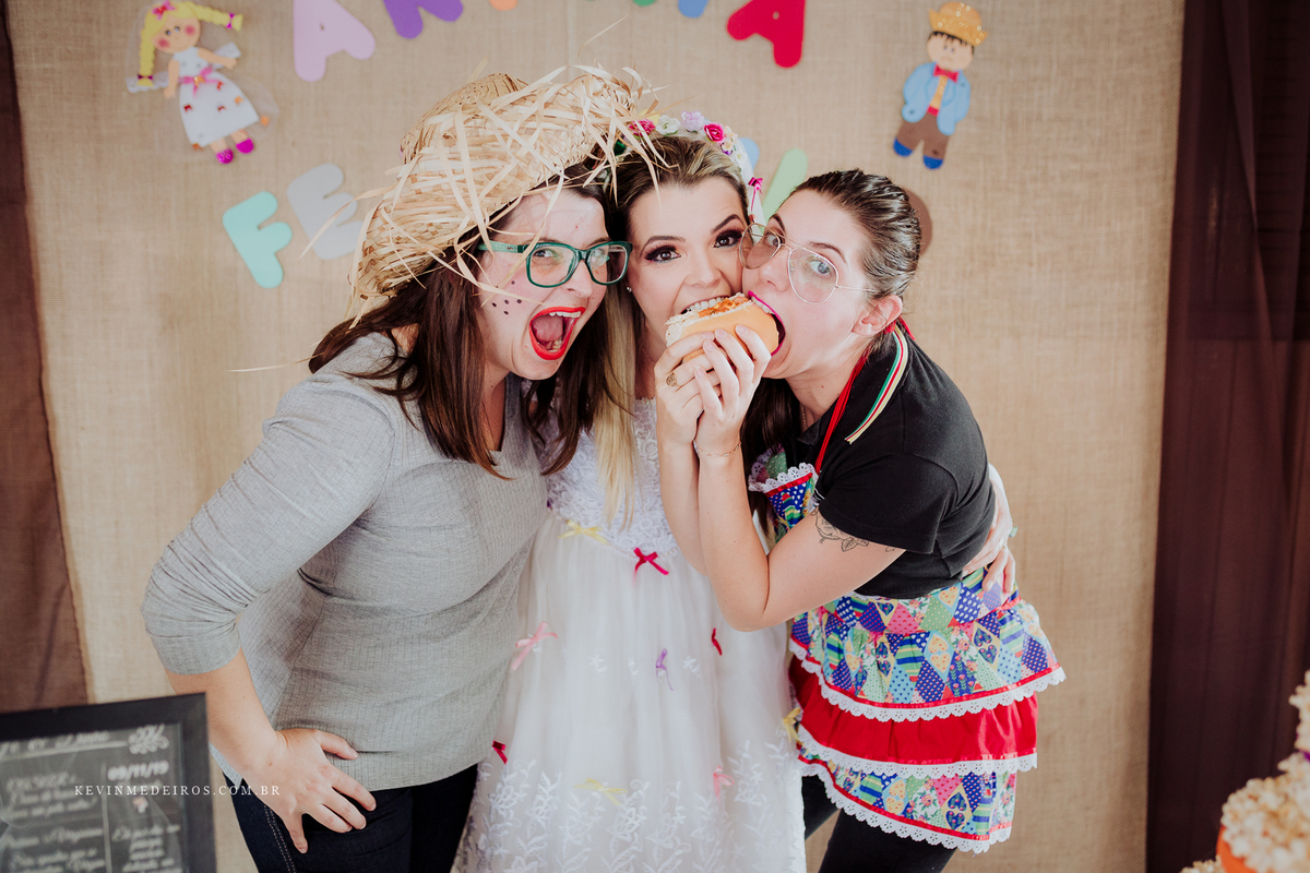 Arraiá chá de casa nova da fê e Dinho realizado em nova santa rita por Kevin Medeiros, fotógrafo de Canoas, porto alegre e RS