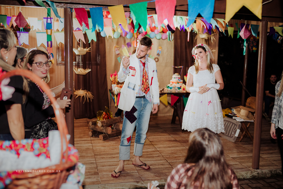 Arraiá chá de casa nova da fê e Dinho realizado em nova santa rita por Kevin Medeiros, fotógrafo de Canoas, porto alegre e RS