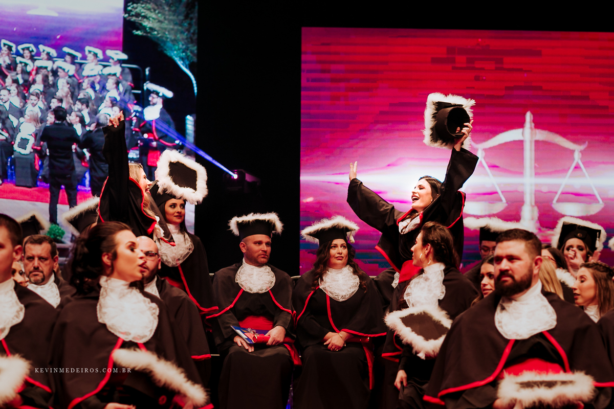 Formatura colação da Juliana Webster, formanda em Direito pela Unisinos realizado na Fiergs e Evolução Gastronômica por Kevin Medeiros fotógrafo de Canoas, porto alegre e RS