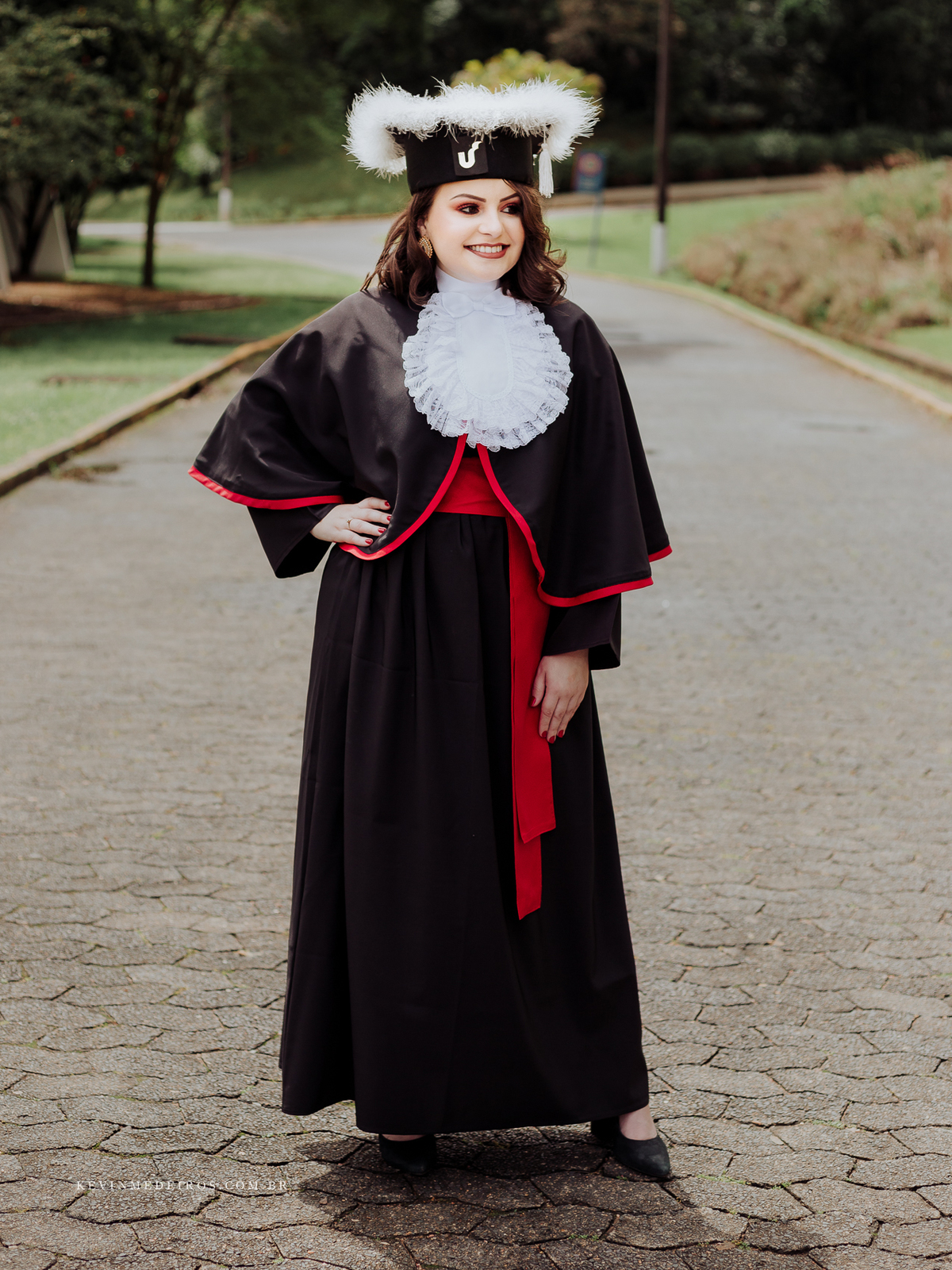 Prova de toga formatura da Gabriela, formanda em direito pela unisinos por Kevin Medeiros fotógrafo canoas, são leopoldo e rs