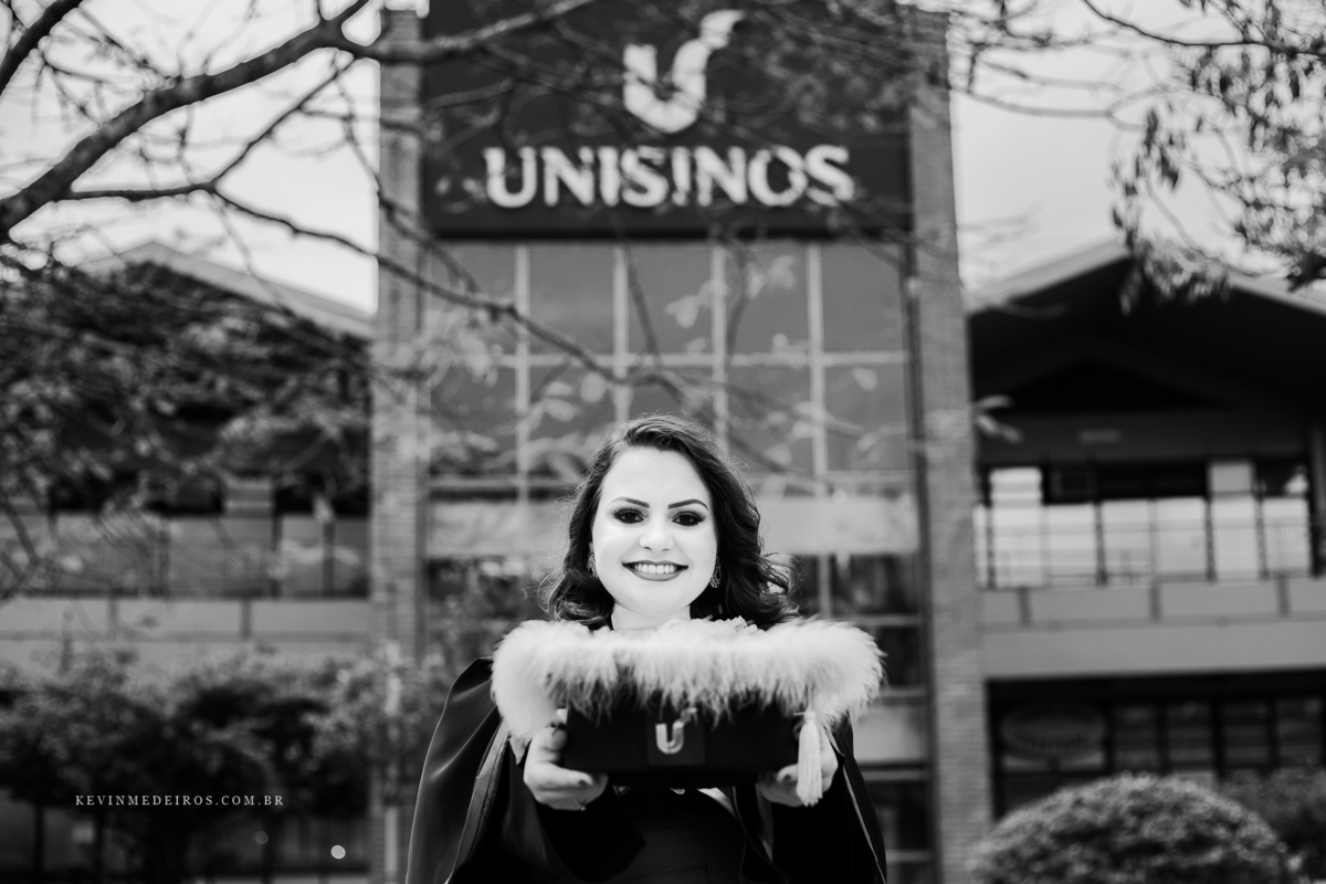 Prova de toga formatura da Gabriela, formanda em direito pela unisinos por Kevin Medeiros fotógrafo canoas, são leopoldo e rs