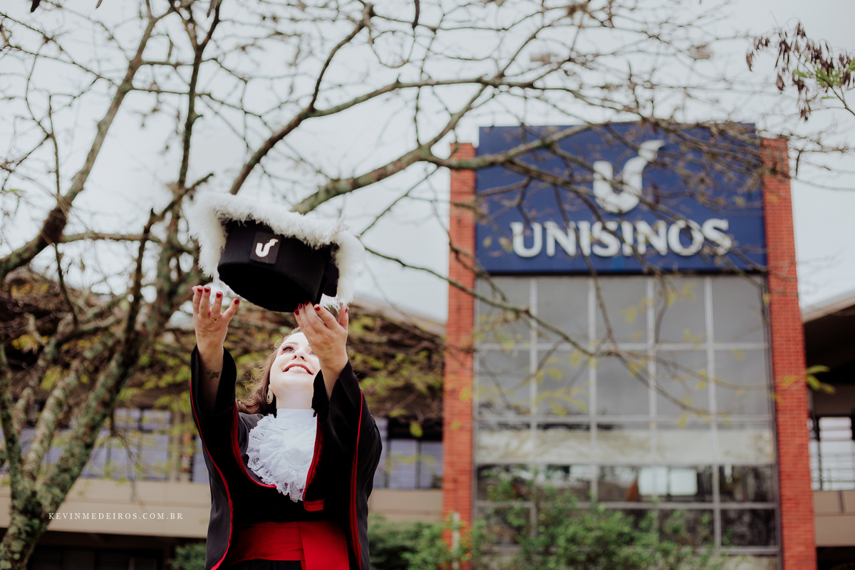 Prova de toga formatura da Gabriela, formanda em direito pela unisinos por Kevin Medeiros fotógrafo canoas, são leopoldo e rs