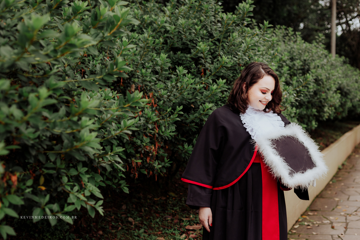 Prova de toga formatura da Gabriela, formanda em direito pela unisinos por Kevin Medeiros fotógrafo canoas, são leopoldo e rs