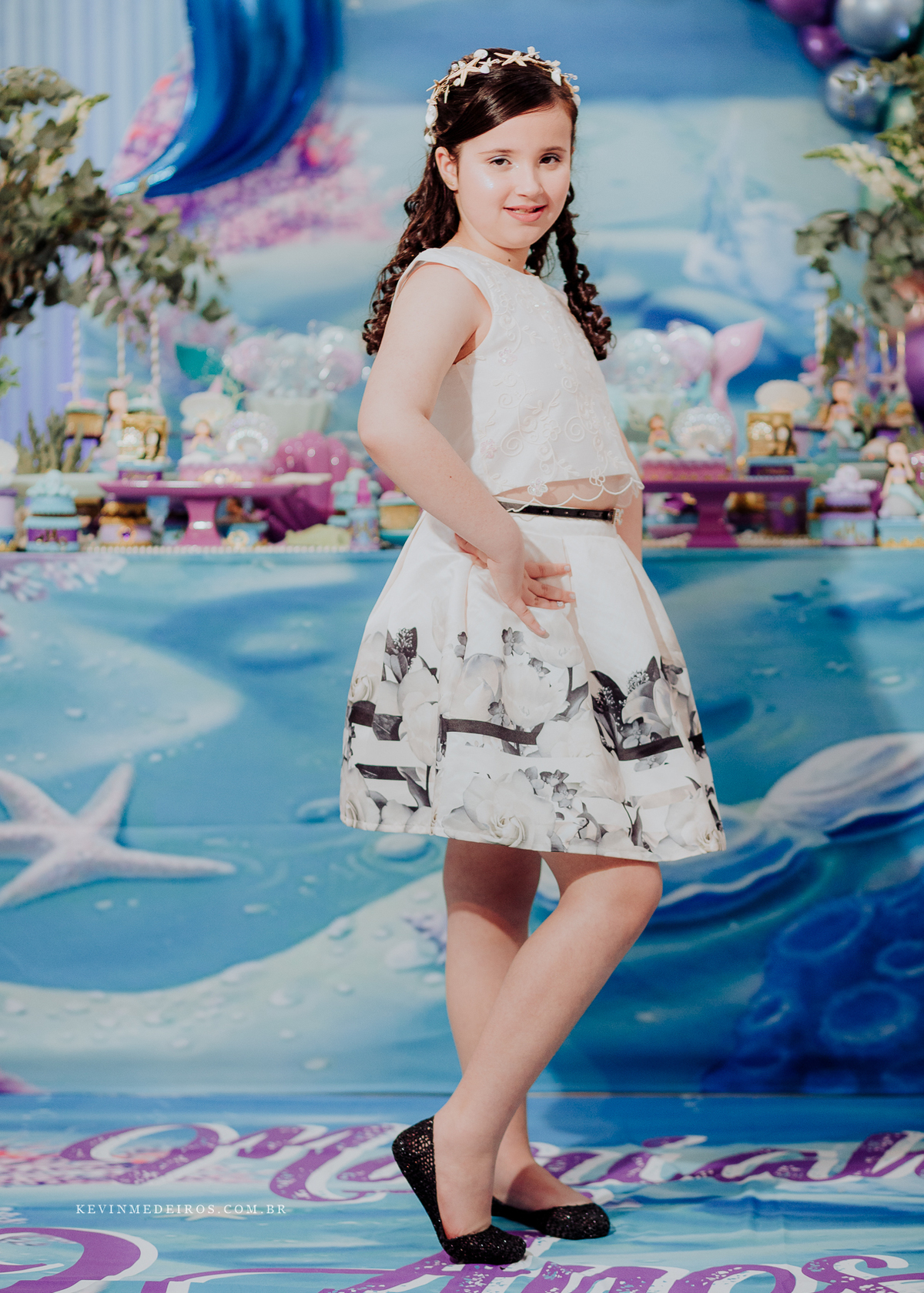 Festa infantil aniversário da Mariah 9 anos realizado no salão de festas Pura Folia decoração Sereia por Kevin Medeiros fotógrafo de Canoas rs