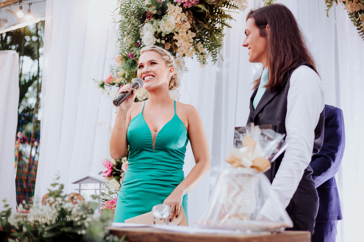 Casamento wedding ao ar livre Fe e Cláudio realizado no sitio girassol em nova santa rita por Kevin Medeiros Fotógrafo de Canoas RS