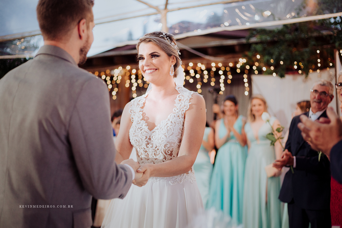 Casamento wedding ao ar livre Fe e Cláudio realizado no sitio girassol em nova santa rita por Kevin Medeiros Fotógrafo de Canoas RS