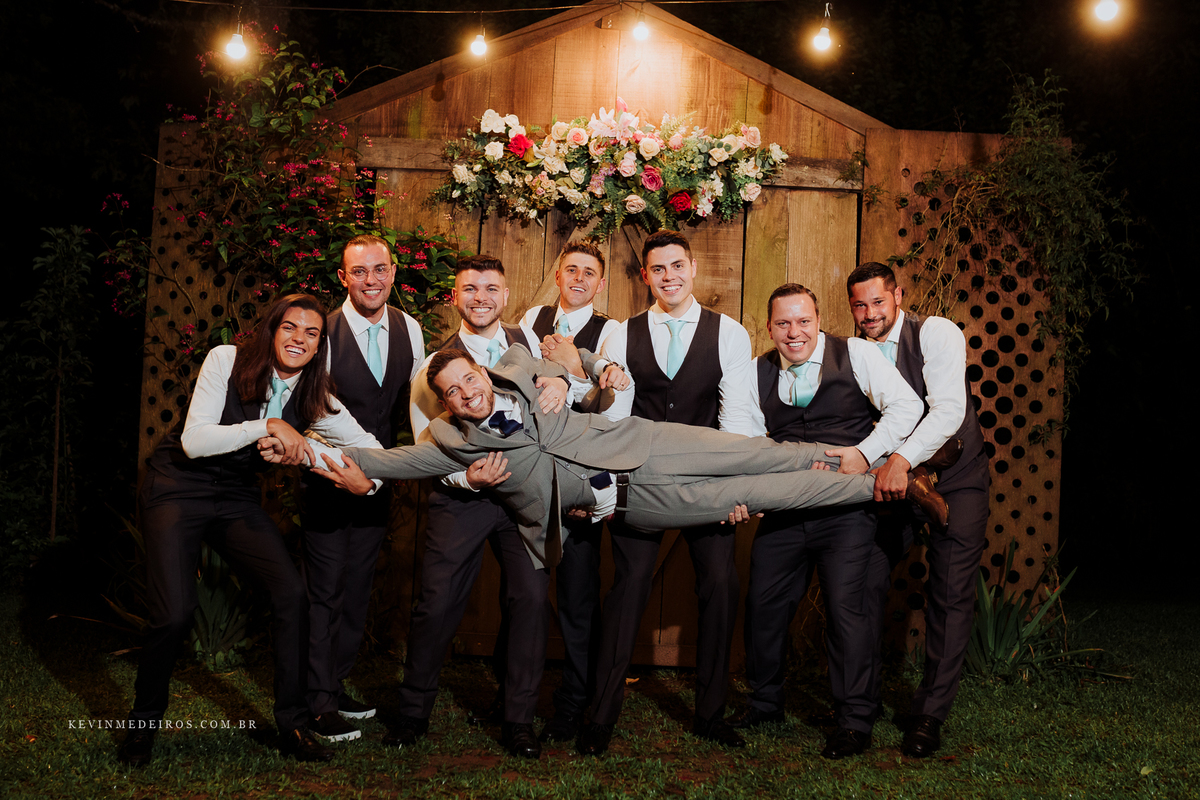 Casamento wedding ao ar livre Fe e Cláudio realizado no sitio girassol em nova santa rita por Kevin Medeiros Fotógrafo de Canoas RS