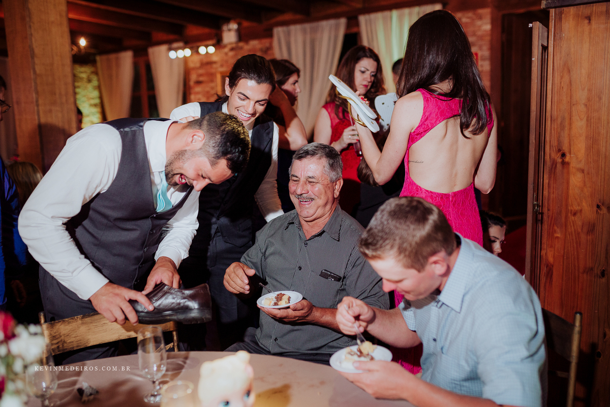 Casamento wedding ao ar livre Fe e Cláudio realizado no sitio girassol em nova santa rita por Kevin Medeiros Fotógrafo de Canoas RS