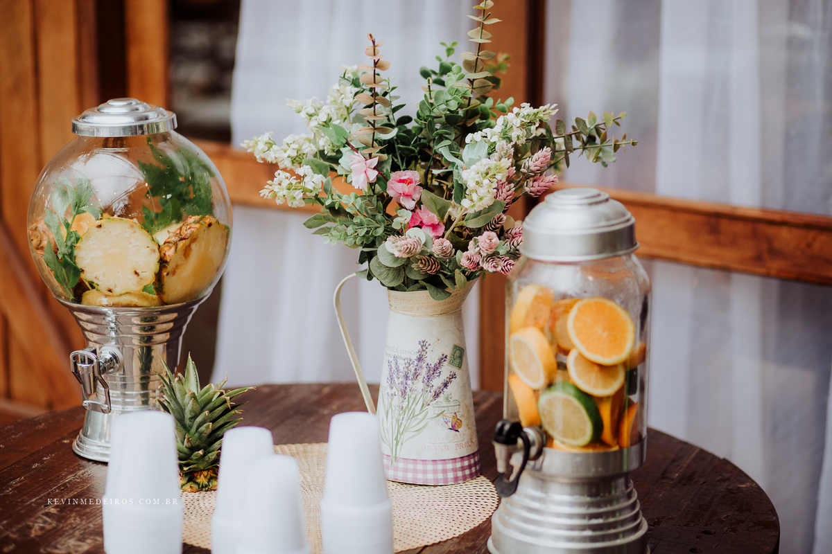 Casamento wedding ao ar livre Fe e Cláudio realizado no sitio girassol em nova santa rita por Kevin Medeiros Fotógrafo de Canoas RS