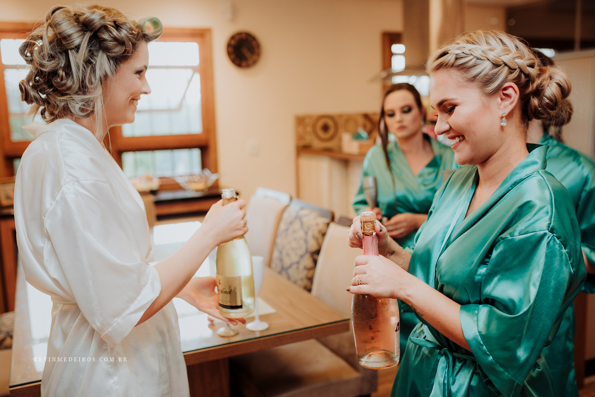 Casamento wedding ao ar livre Fe e Cláudio realizado no sitio girassol em nova santa rita por Kevin Medeiros Fotógrafo de Canoas RS