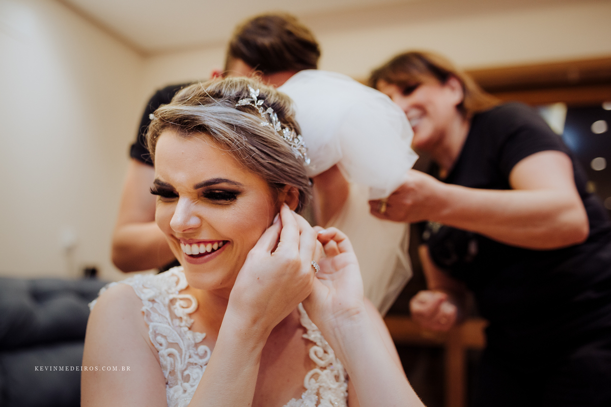 Casamento wedding ao ar livre Fe e Cláudio realizado no sitio girassol em nova santa rita por Kevin Medeiros Fotógrafo de Canoas RS