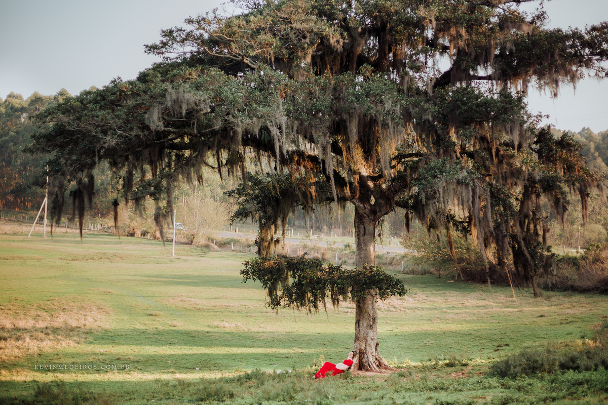 Ensaio gestante a espera de gael realizado na fazenda da familia em nova santa rita por kevin medeiros fotógrafo de canoas rs