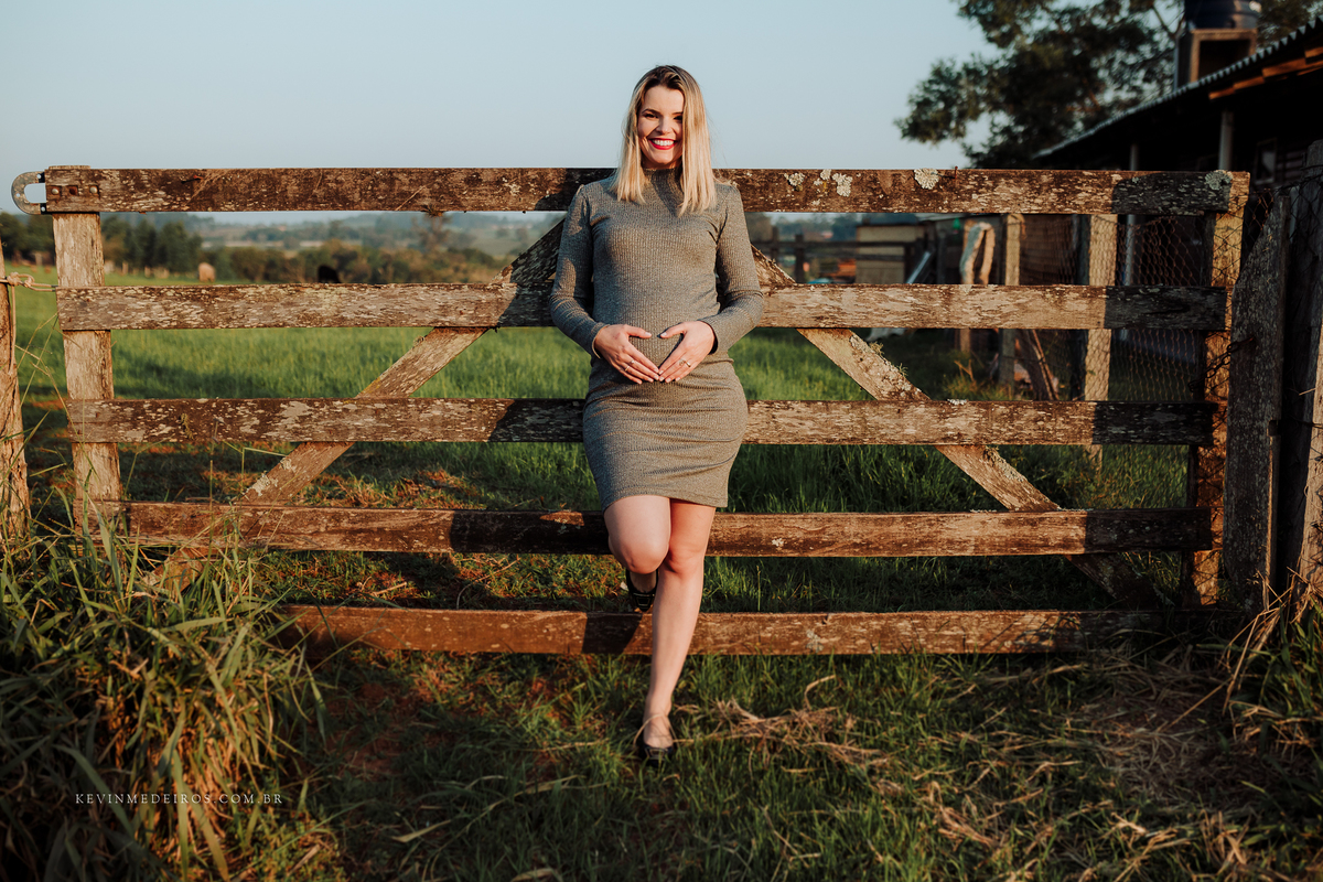 Ensaio gestante a espera de gael realizado na fazenda da familia em nova santa rita por kevin medeiros fotógrafo de canoas rs