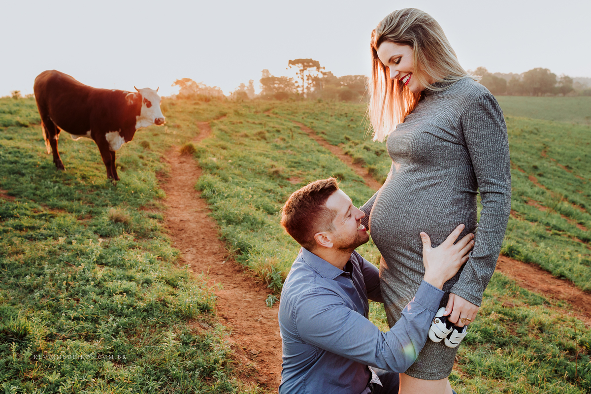 Ensaio gestante a espera de gael realizado na fazenda da familia em nova santa rita por kevin medeiros fotógrafo de canoas rs