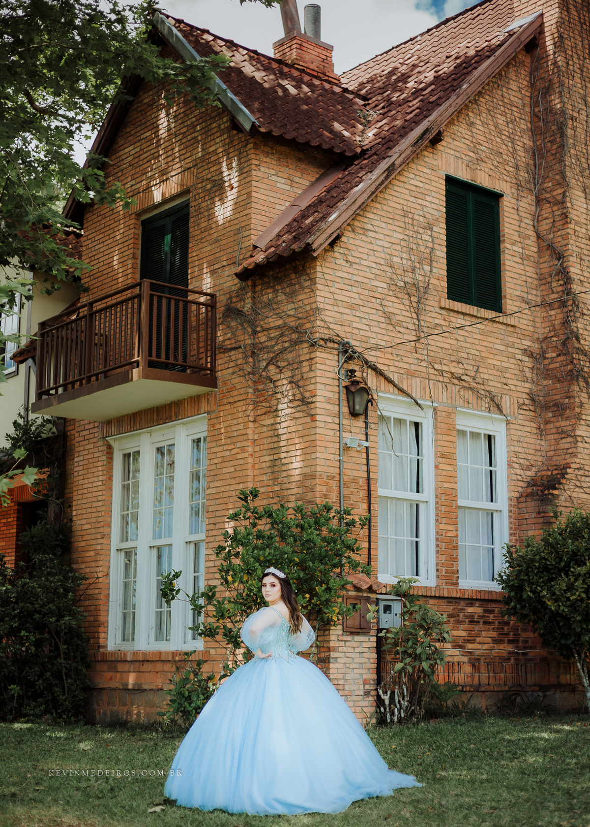 Ensaio debutante 15 anos da Aline Dias realizado na vinícola Laurentia em barra do ribeiro por Kevin Medeiros fotógrafo de porto alegre, canoas e RS