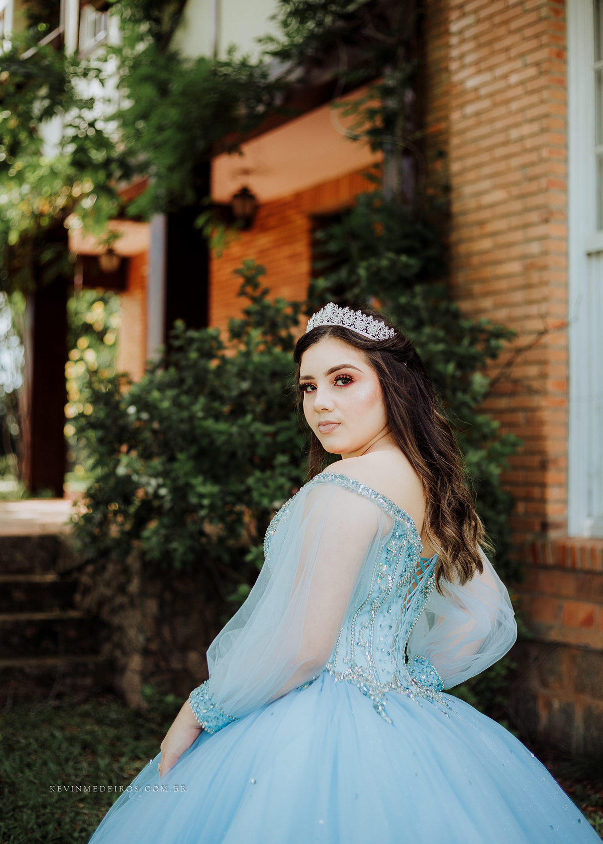 Ensaio debutante 15 anos da Aline Dias realizado na vinícola Laurentia em barra do ribeiro por Kevin Medeiros fotógrafo de porto alegre, canoas e RS