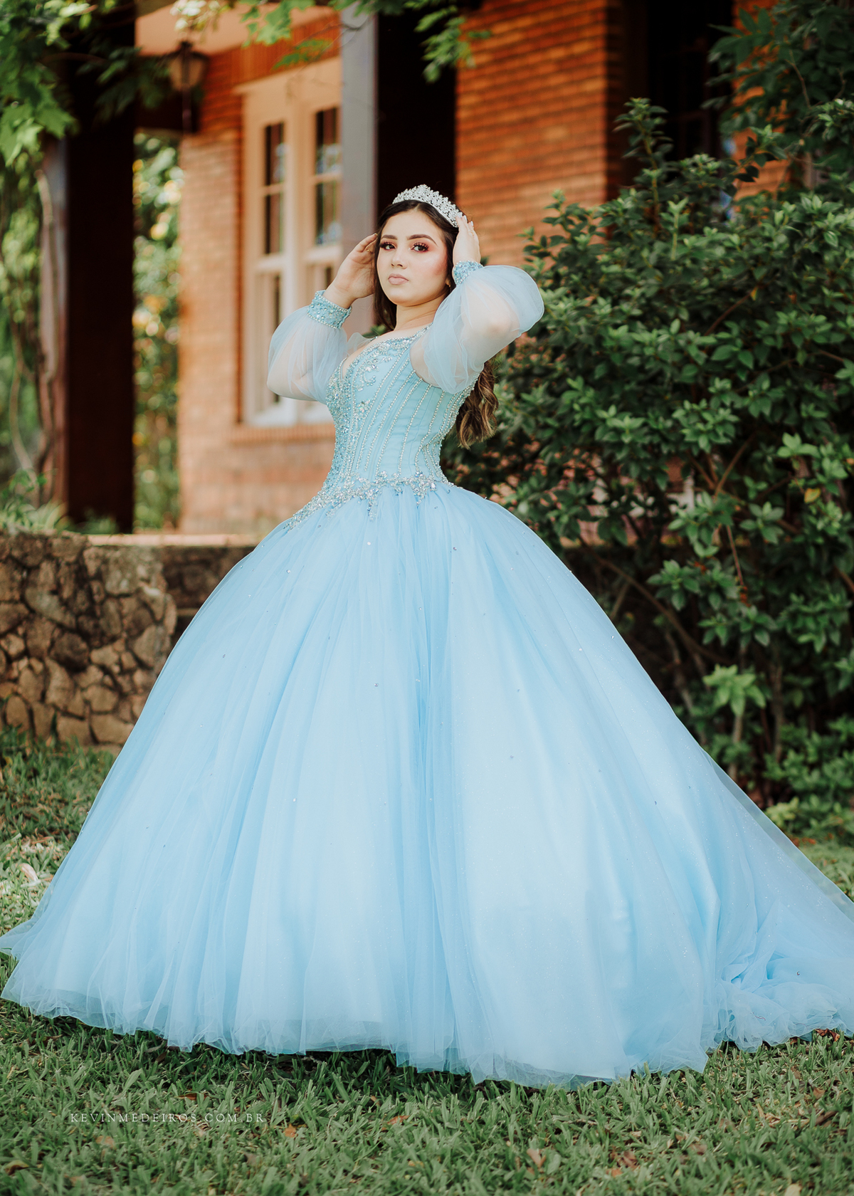 Ensaio debutante 15 anos da Aline Dias realizado na vinícola Laurentia em barra do ribeiro por Kevin Medeiros fotógrafo de porto alegre, canoas e RS