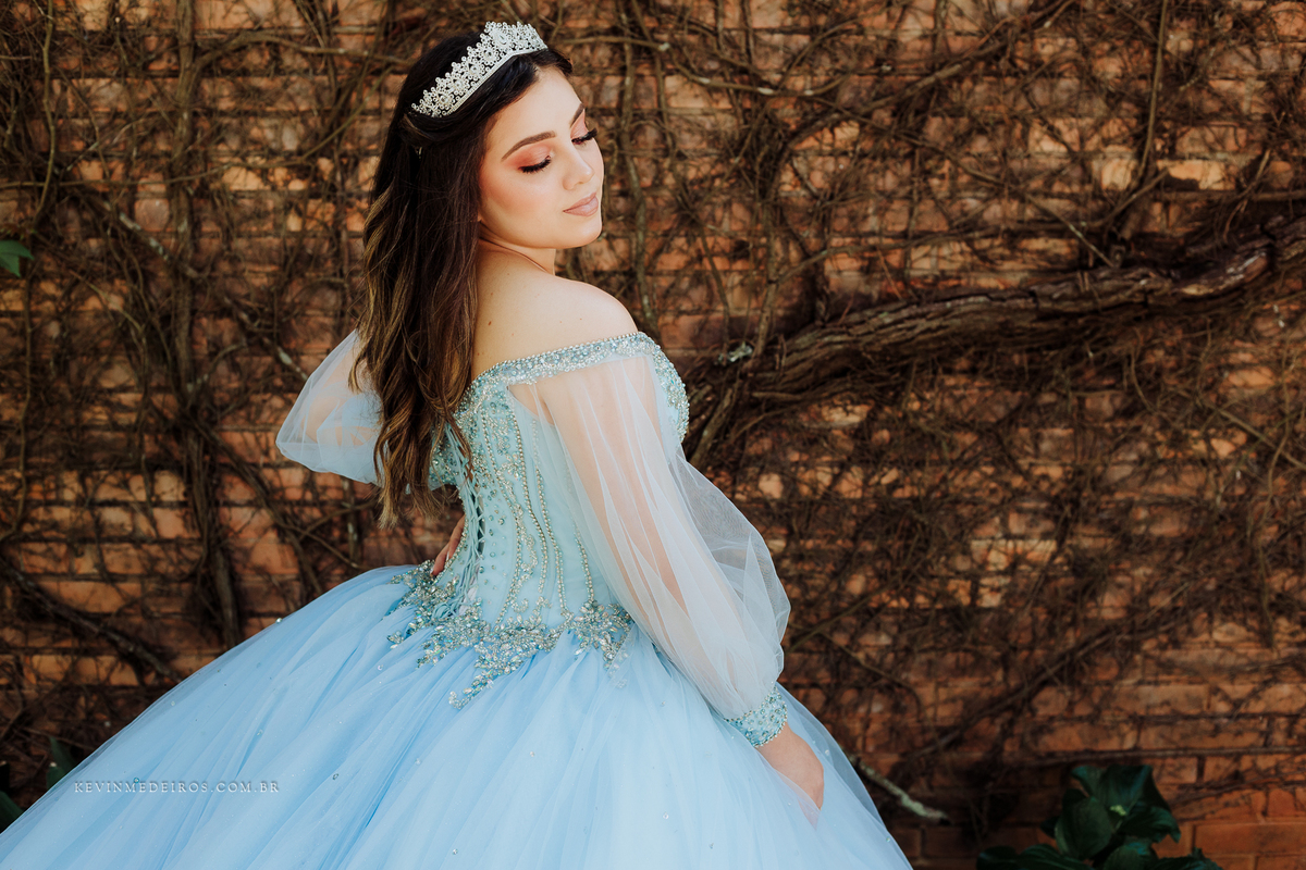 Ensaio debutante 15 anos da Aline Dias realizado na vinícola Laurentia em barra do ribeiro por Kevin Medeiros fotógrafo de porto alegre, canoas e RS