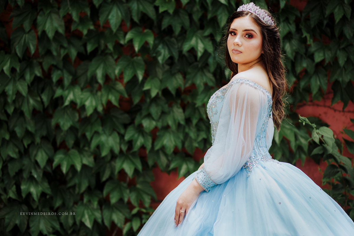 Ensaio debutante 15 anos da Aline Dias realizado na vinícola Laurentia em barra do ribeiro por Kevin Medeiros fotógrafo de porto alegre, canoas e RS
